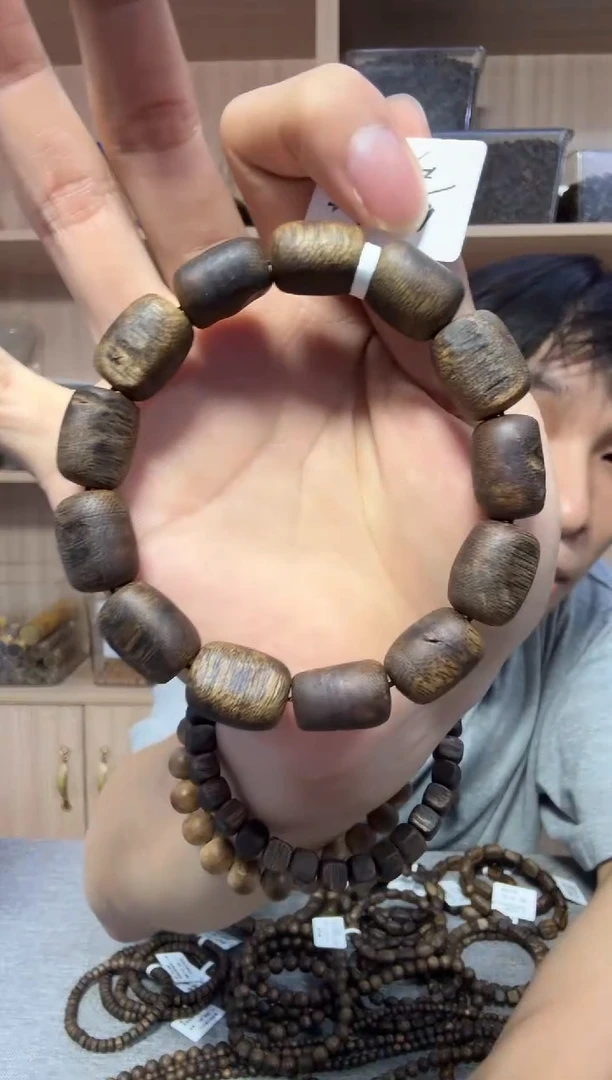 手串沉香1.2留疤单圈13克+ 多样性发其一