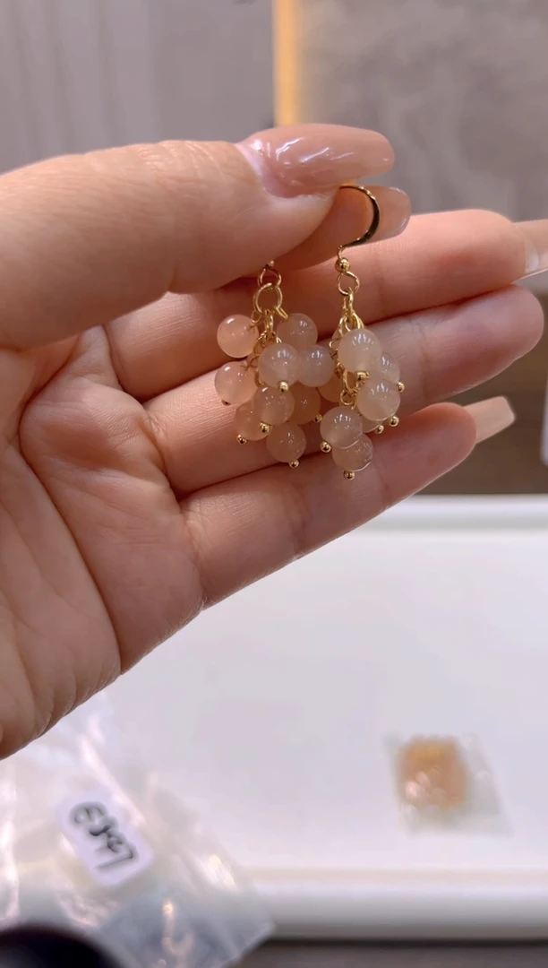 14K金镶嵌和田玉耳饰E847