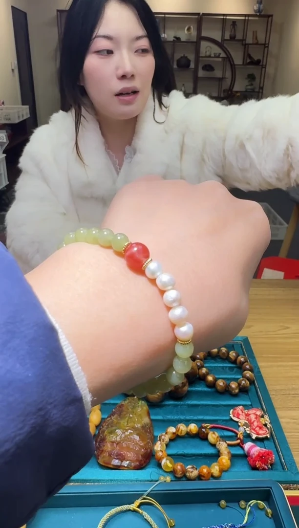 未镶嵌手链和田玉多样性发一件 096