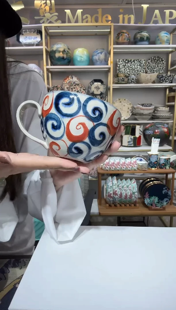 陶瓷宗山窑高款早餐杯-赤绘旋涡一只