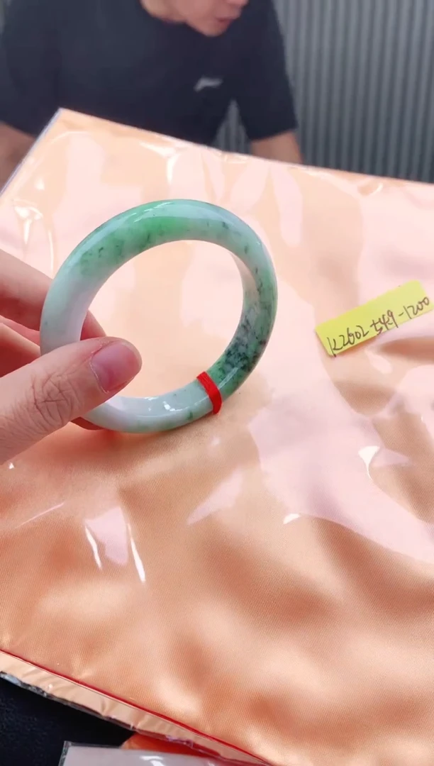 未镶嵌手镯翡翠54+