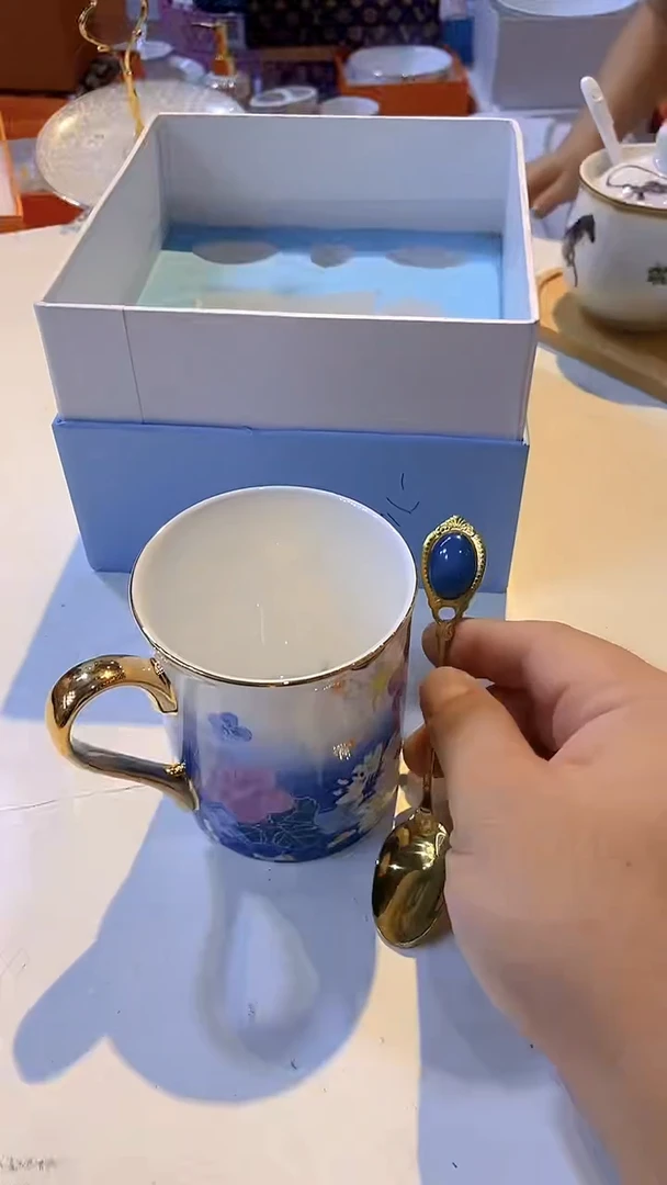 杯鸿辉家品牌瓷器，京东包邮！