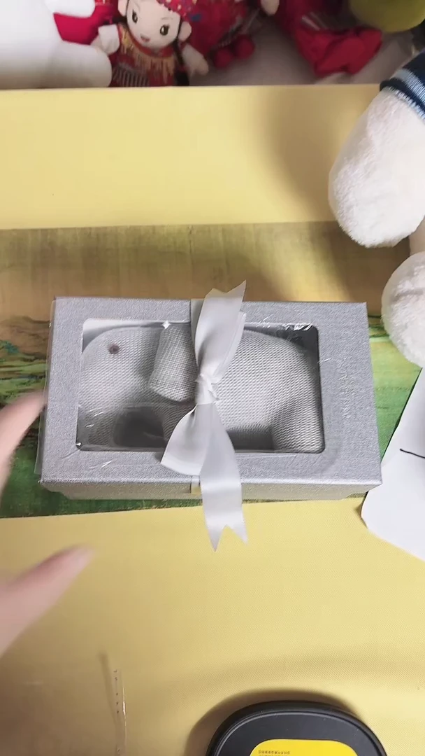 毛绒玩具清样 带盒子小象