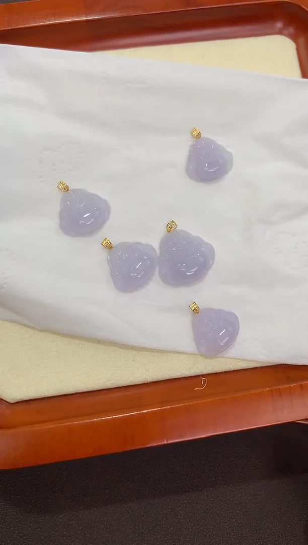 翡翠18K金镶嵌颈饰天然缅甸a货迷你淡紫小佛多样性发其一