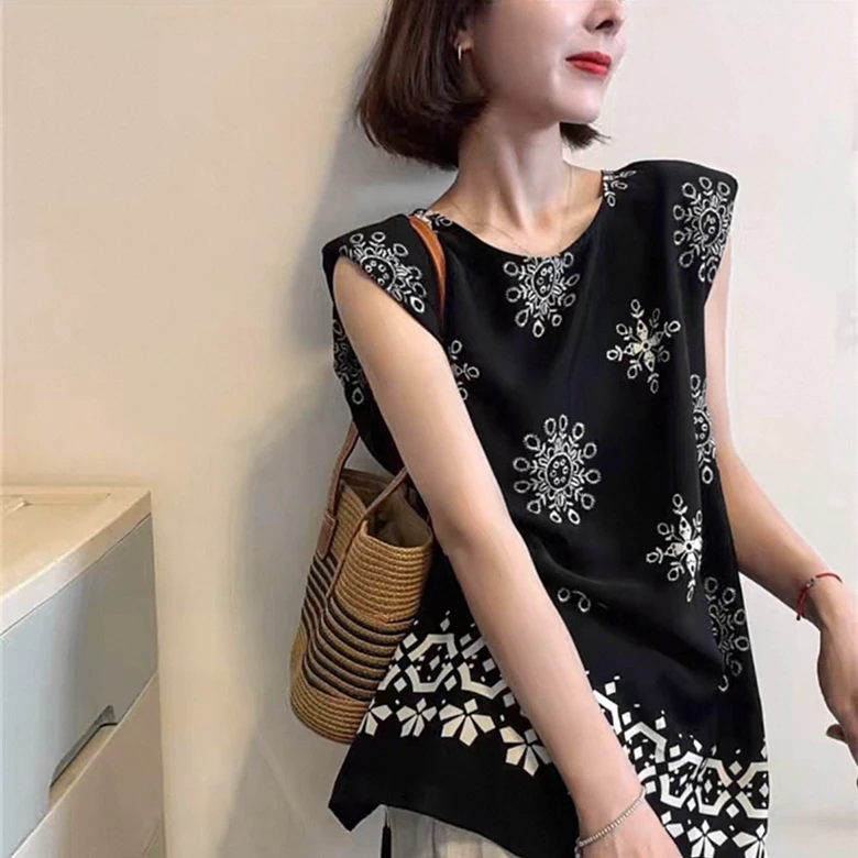 韩系慵懒风印花圆领无袖上衣2025夏季新款时尚百搭开叉宽松衬衫