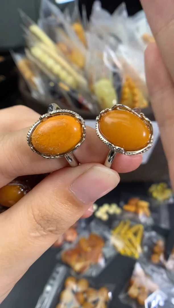 蜜蜡未镶嵌珠宝奇石多样性发一件