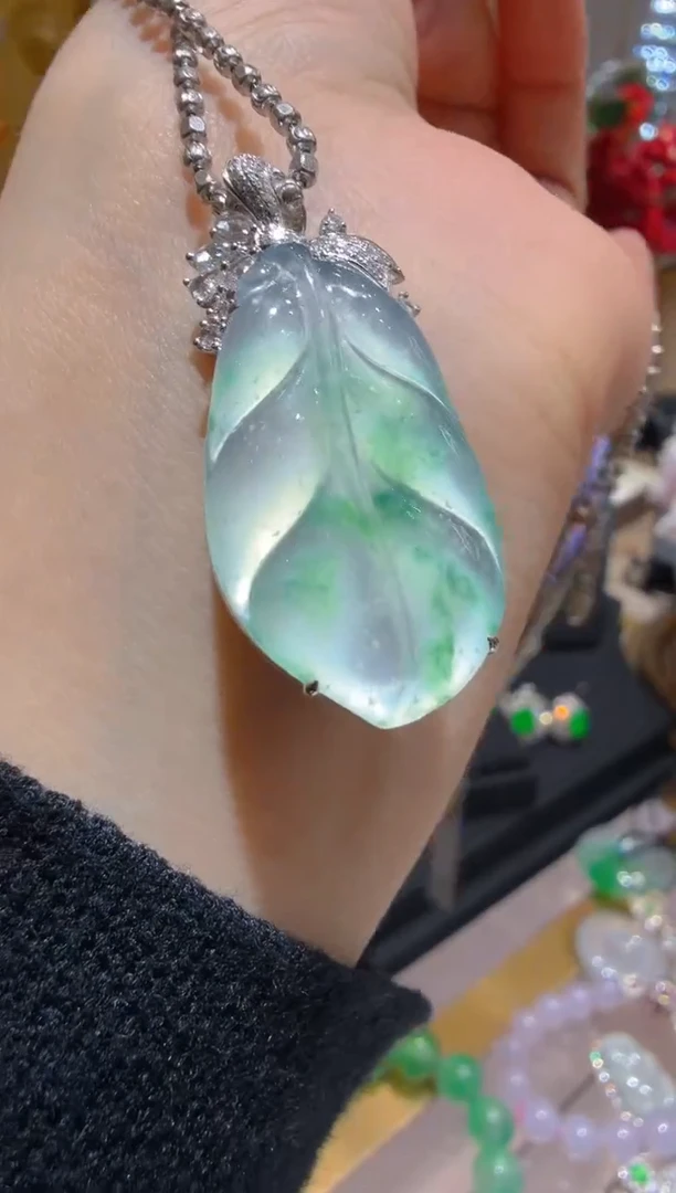 吊坠(不含链)18K金镶嵌翡翠多样性团购发一件