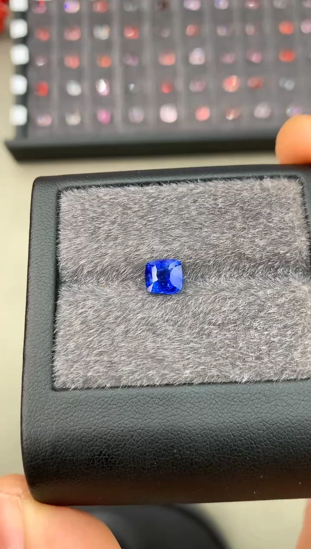 【闪购商品】定制蓝宝石裸石未镶嵌2.04ct 兰卡老烧蓝宝石