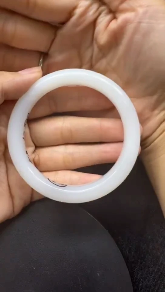 和田玉手镯未镶嵌816和田玉手镯  圈口58