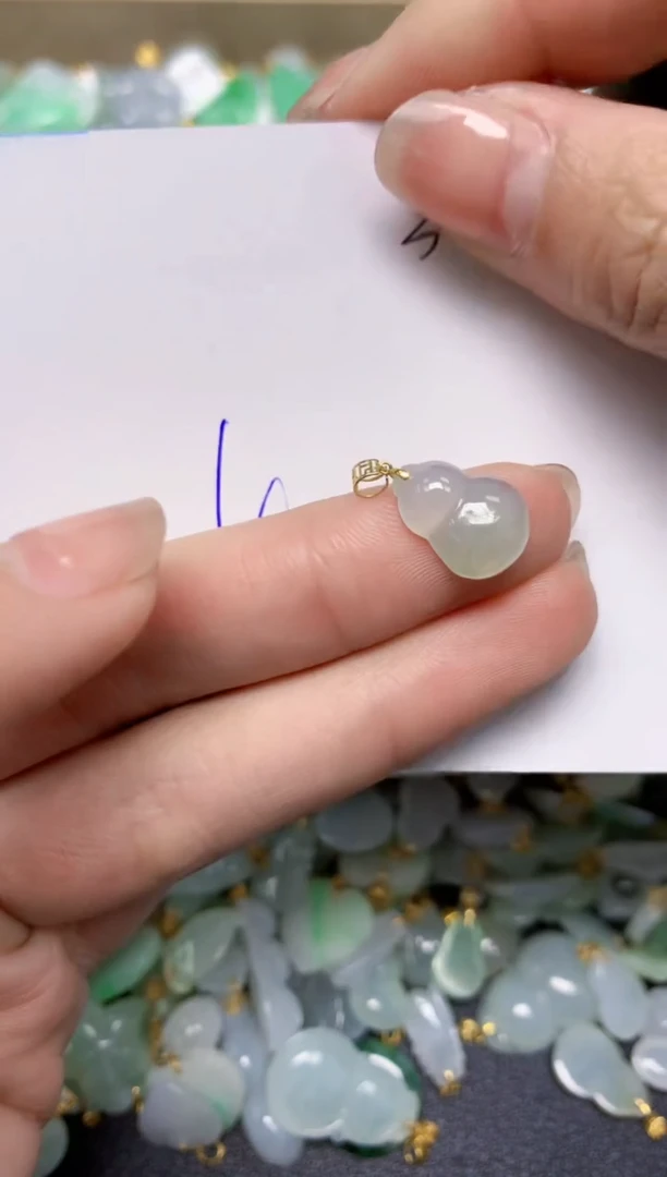 【闪购商品】翡翠颈饰18K金镶嵌天然翡翠A货