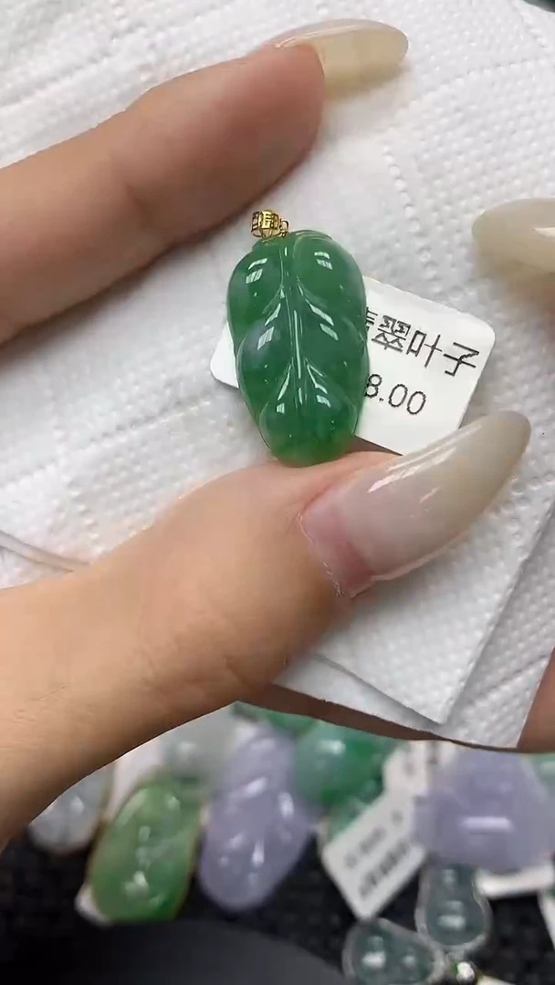 颈饰18K金镶嵌翡翠11111111111