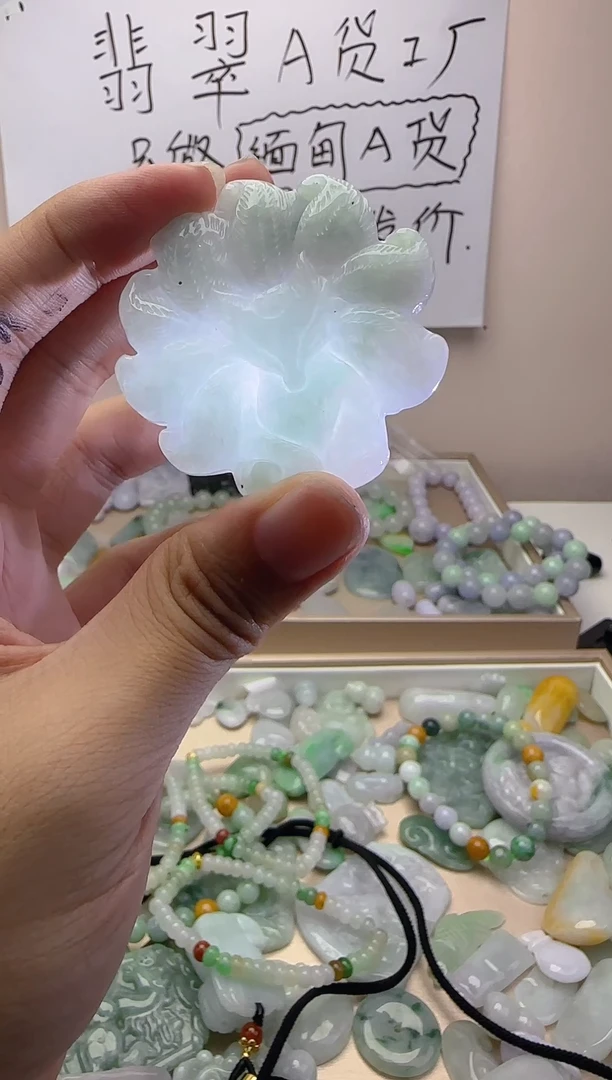 颈饰未镶嵌翡翠翡翠