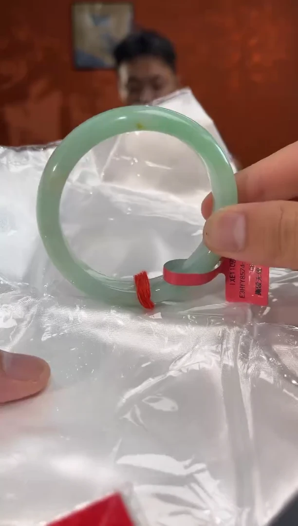 未镶嵌手镯翡翠翡翠手镯