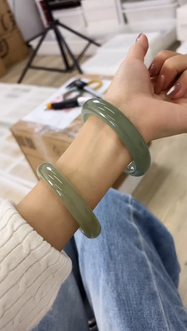 未镶嵌手镯石英质玉91-58D