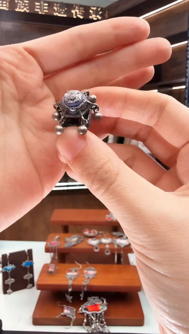 【闪购商品】织绣225蚩梦苗族古绣