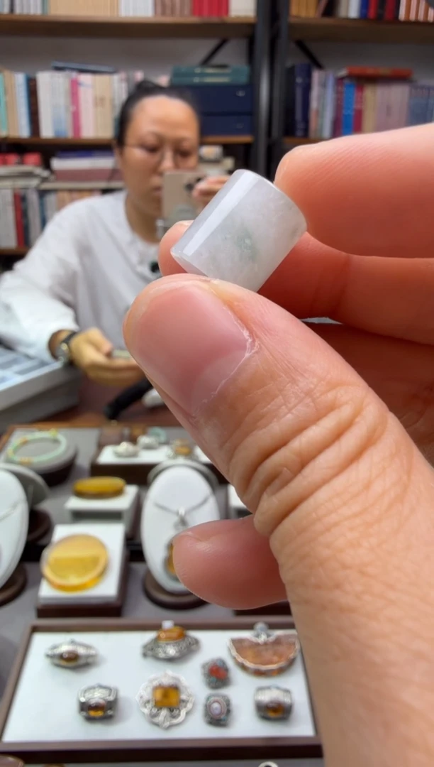翡翠未镶嵌颈饰配珠5