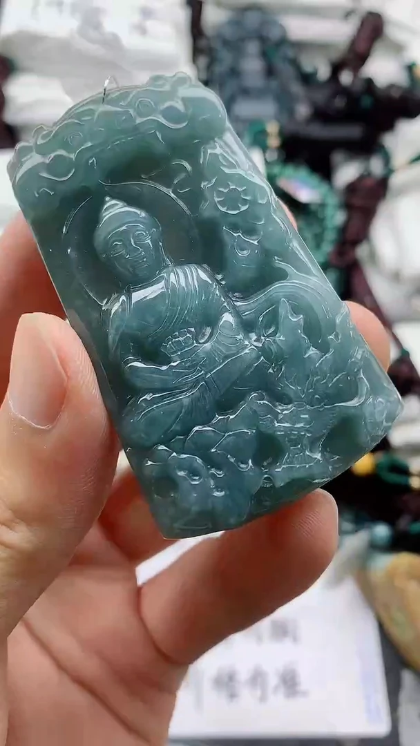 翡翠未镶嵌颈饰8888