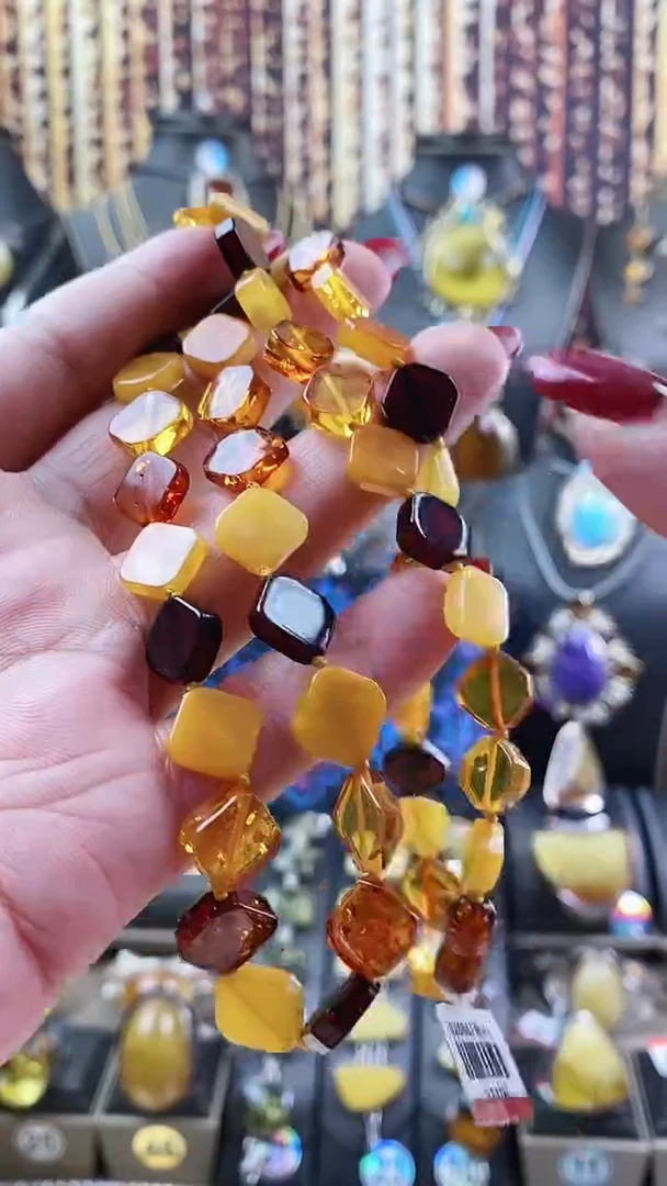 未镶嵌颈饰琥珀多宝项链