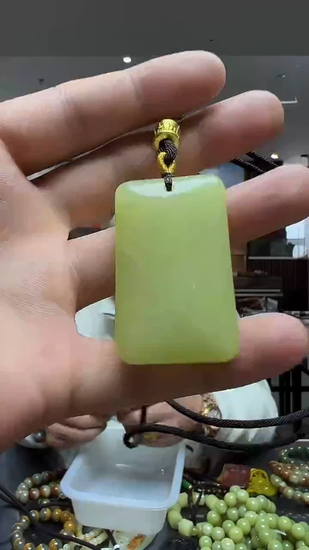 未镶嵌蛇纹石玉挂件多样性发货其中发一