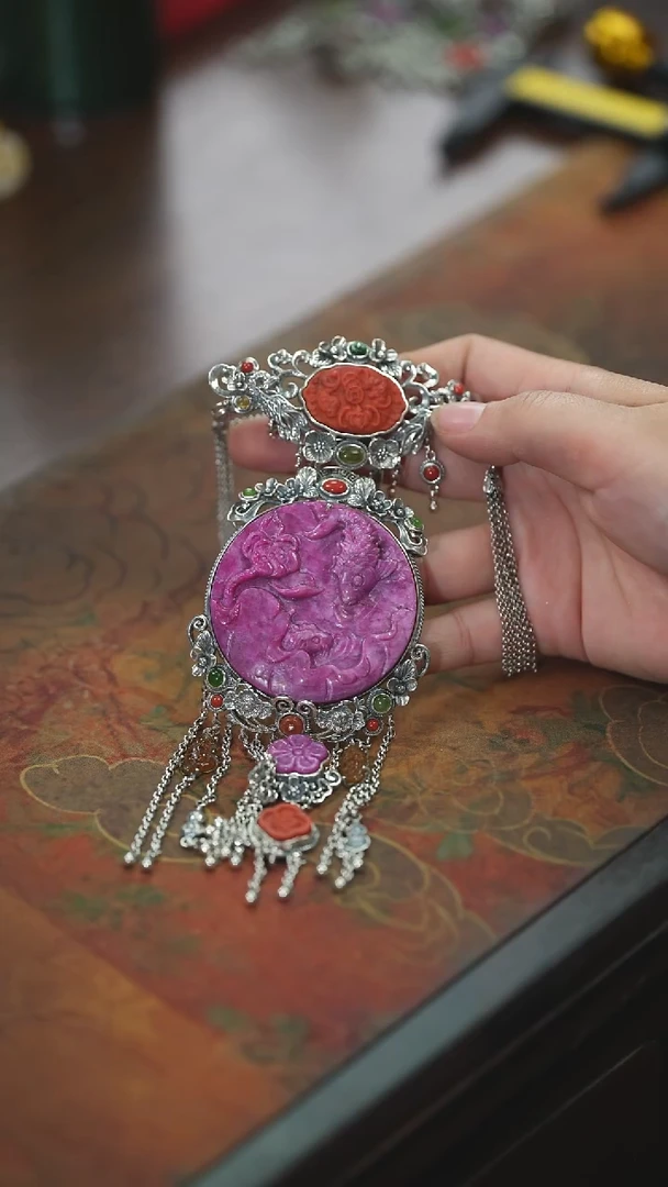 【闪购商品】红宝石吊坠银S925镶嵌鱼戏莲花