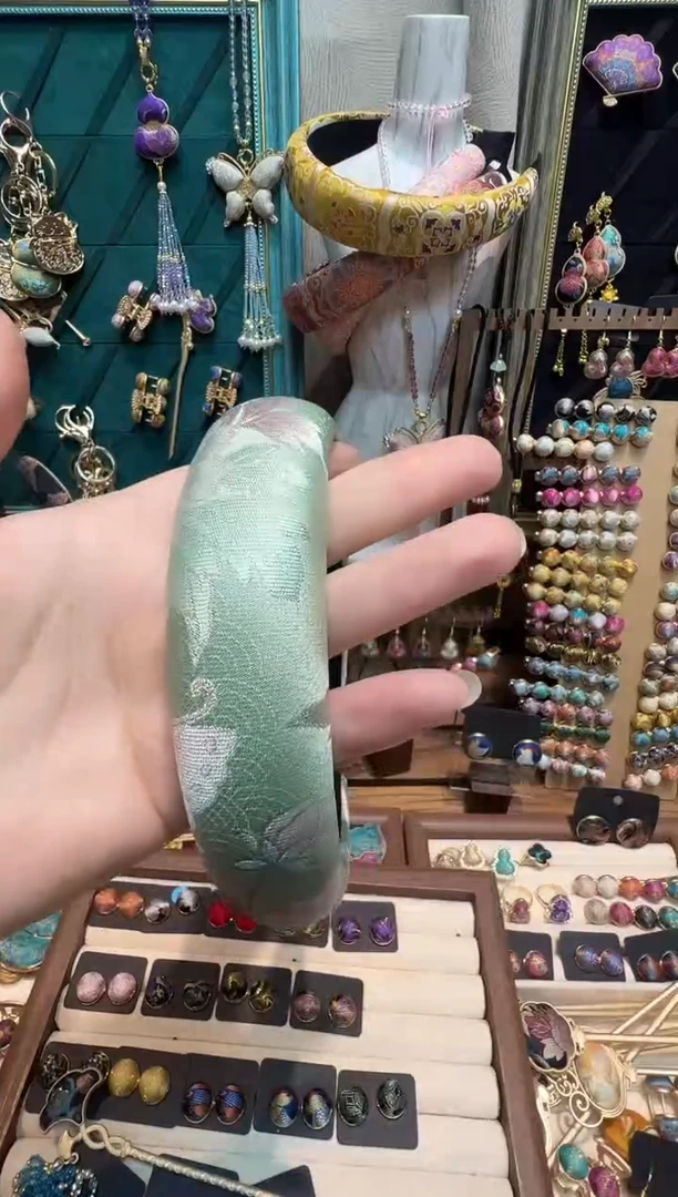 【孤品车7.17】三马蝶舞牡丹发箍