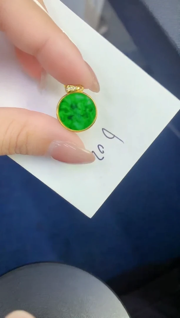 颈饰未镶嵌翡翠缅甸天然翡翠A货