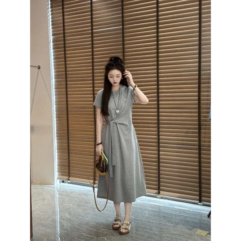 宿慕SUMU女夏季系带收腰设计感气质连衣裙2025新款长款时尚显瘦裙