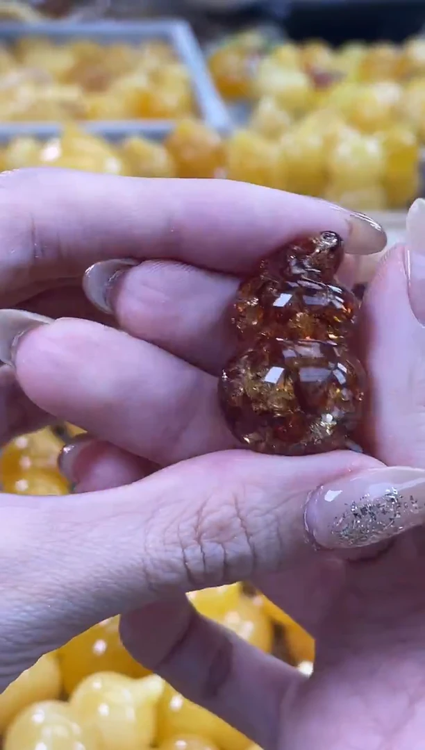 裸石琥珀未镶嵌J67