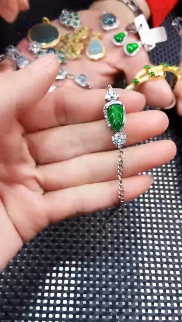【闪购商品】翡翠手链未镶嵌111111111