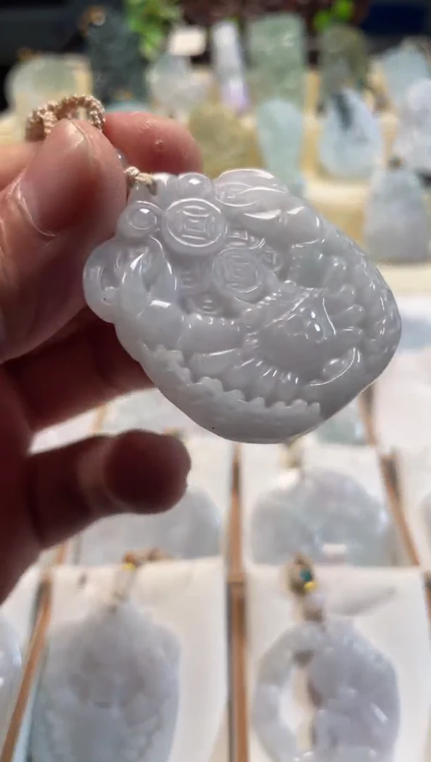 颈饰未镶嵌翡翠12/08/096