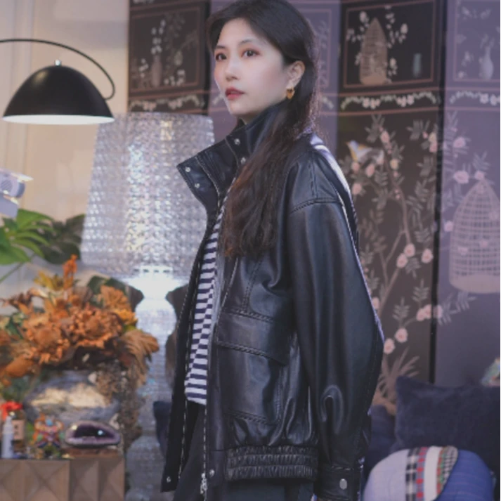 不退不换【高定羔羊皮衣】秀场款时尚个性超柔轻盈落肩款宽松版皮衣