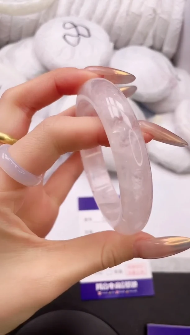 【闪购商品】石英质玉手镯未镶嵌14K63-58