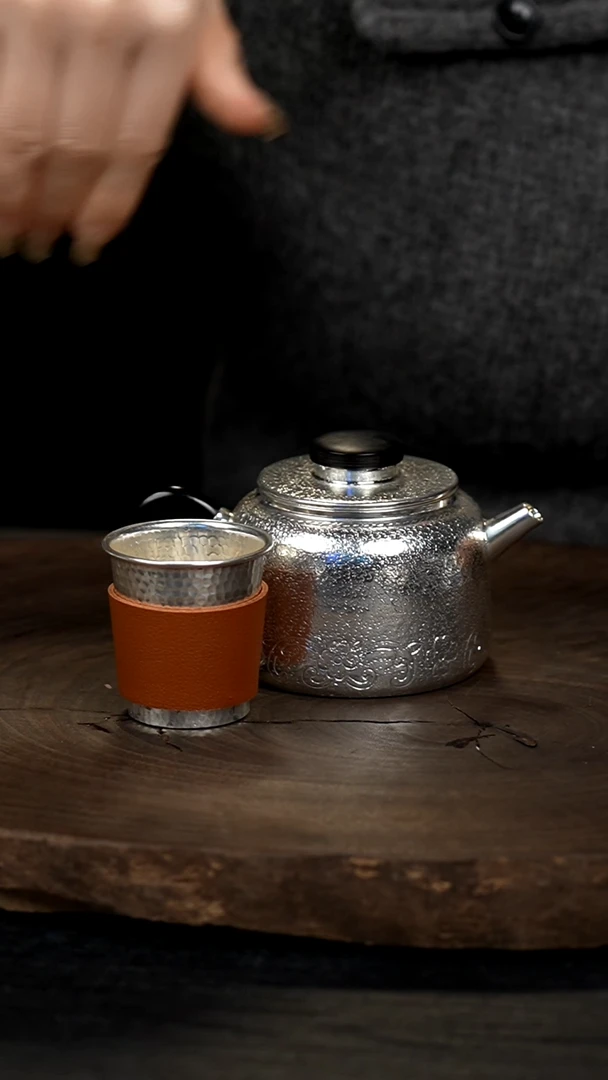 【闪购商品】手工汉瓦银壶+配1银杯