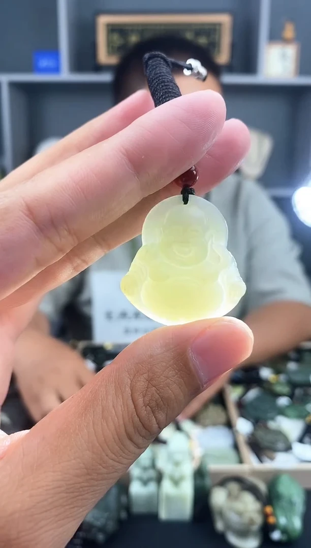 和田玉未镶嵌颈饰1