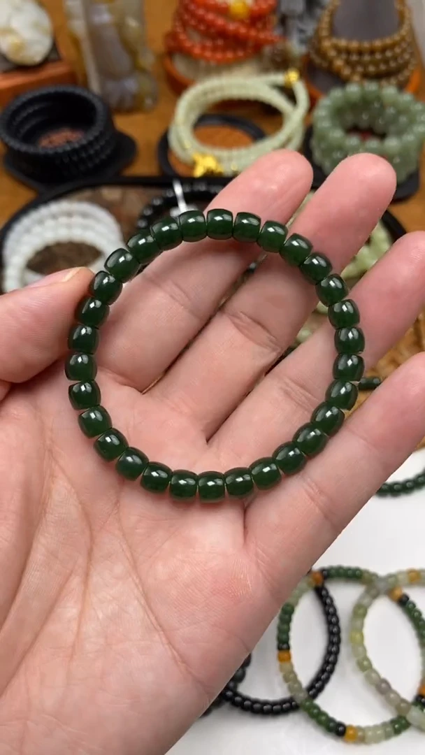 颈饰未镶嵌和田玉手串
