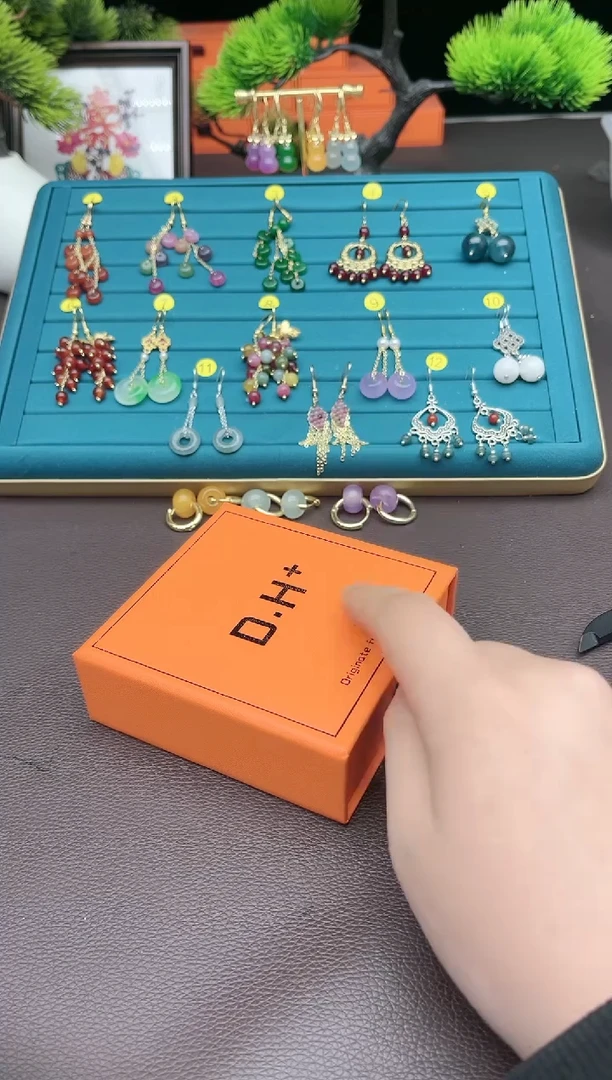 【闪购商品】南红玛瑙耳饰银S925镶嵌233000