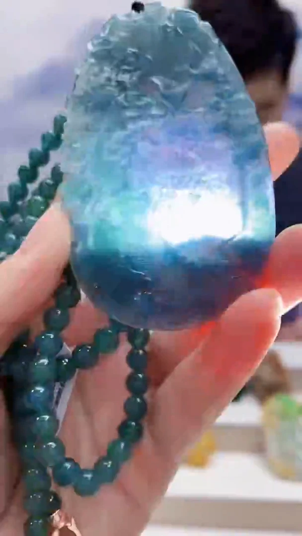 未镶嵌定制翡翠王**哥5167lr-毛货挂件95