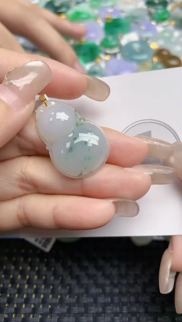 颈饰18K金镶嵌翡翠天然缅甸A货翡翠百元以上9元证书费自理