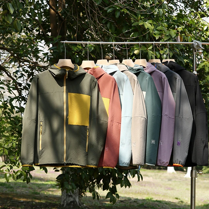 保暖抓绒连帽外套情侣款春秋防风防水户外夹克休闲时尚轻奢25102