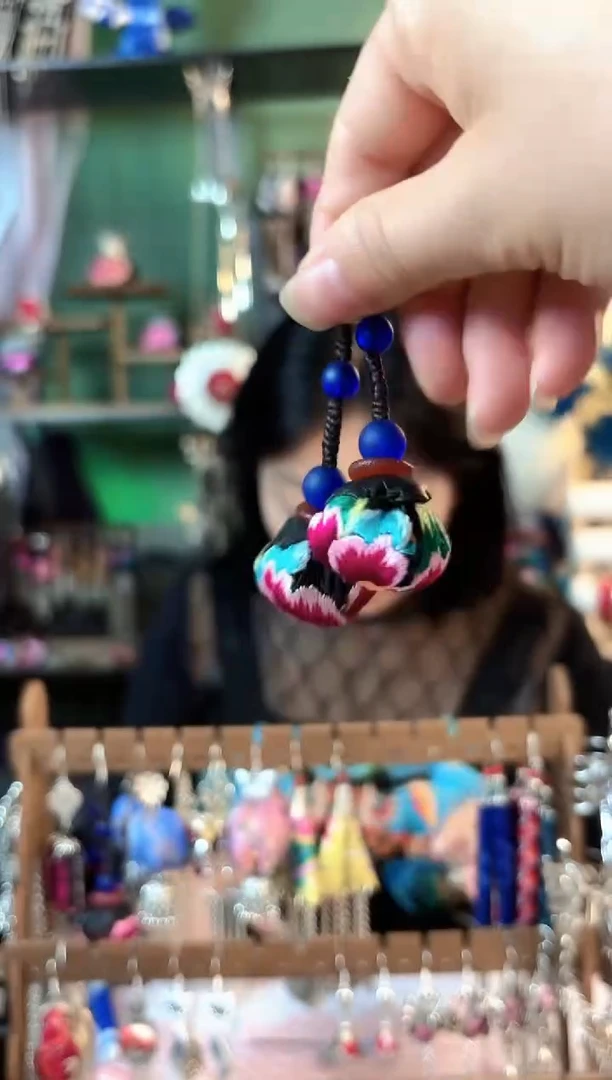 织绣彩云南阁非遗老绣800