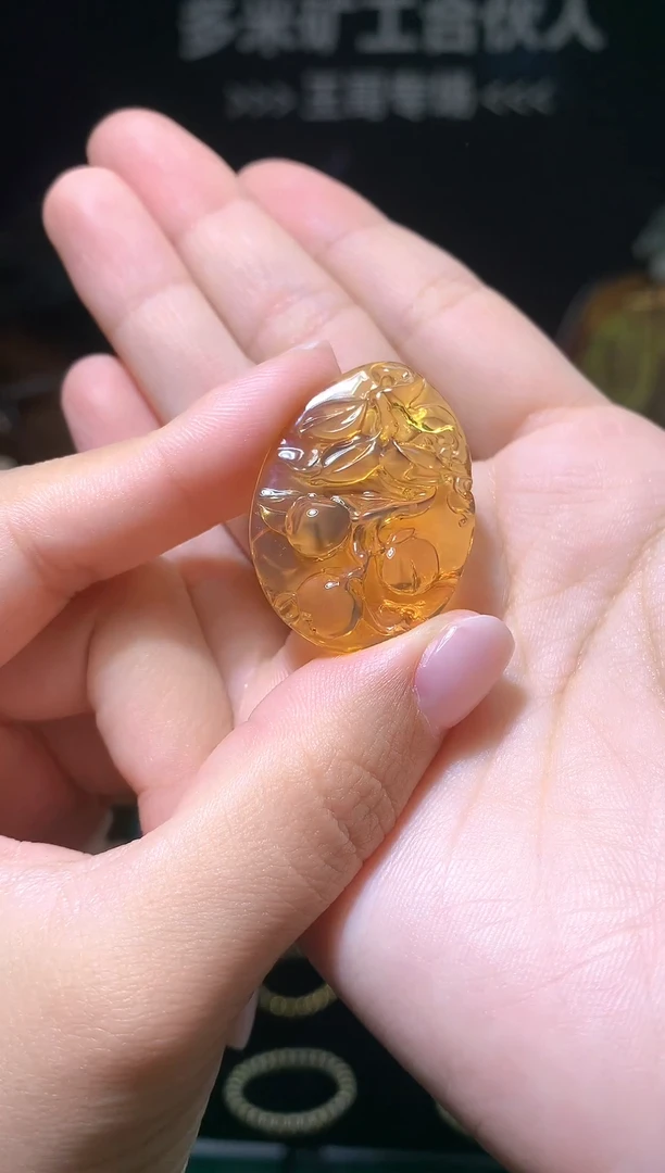 琥珀颈饰未镶嵌老王严选