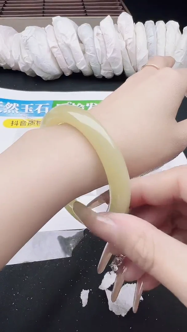 未镶嵌手镯石英质玉湖水绿圈口53