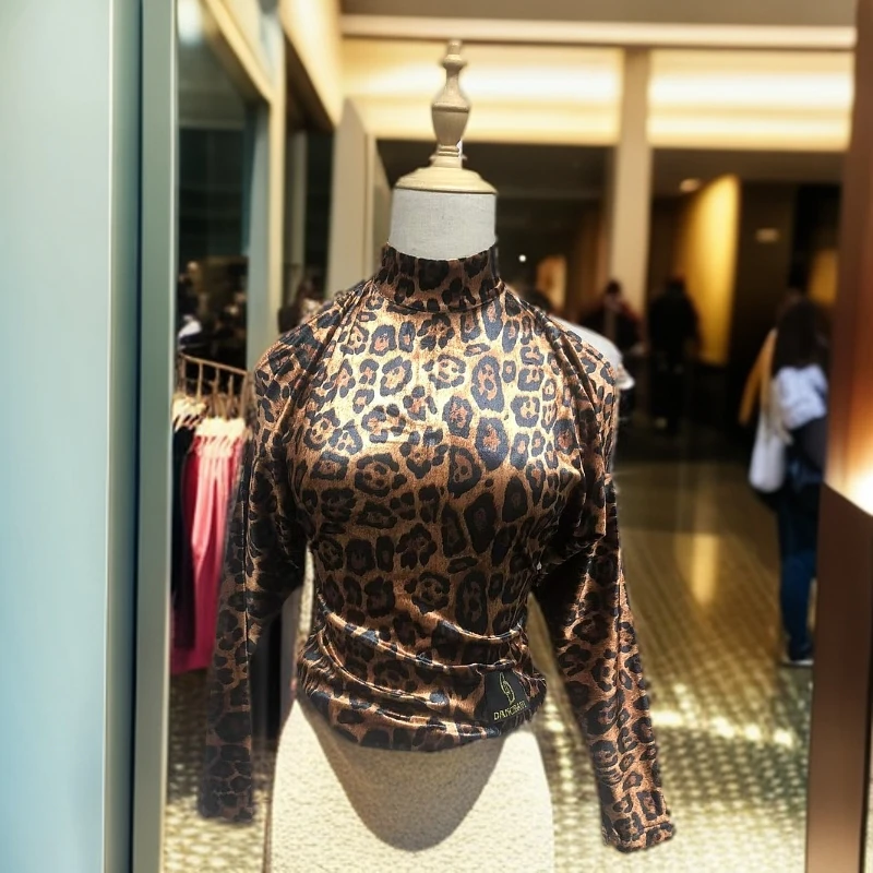 2024气质豹纹露肩丝绒小衫（3323#）