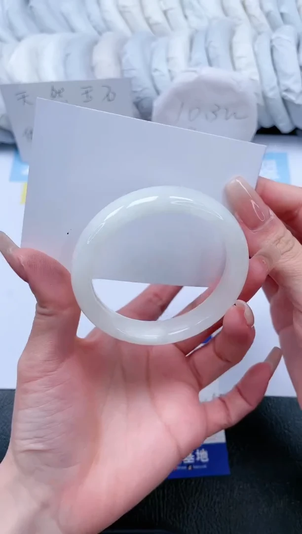 【闪购商品】和田玉手镯未镶嵌T209-53.4