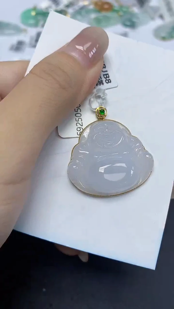 翡翠18K金镶嵌颈饰天然缅甸翡翠A货