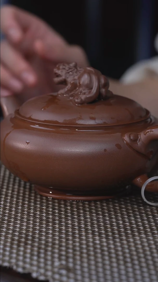 茶壶紫砂关注主播即可参与竞拍