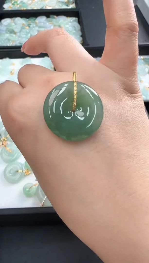 【闪购商品】翡翠颈饰18K金镶嵌250214127