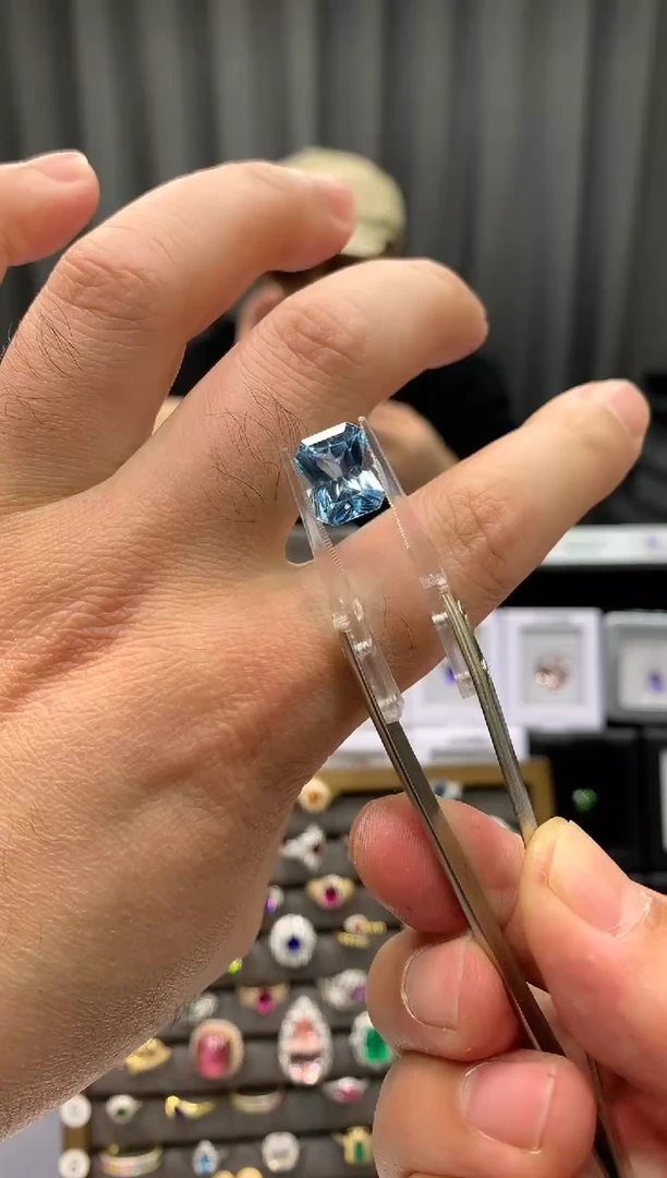 【闪购商品】托帕石裸石未镶嵌7ct 多样性发货一粒