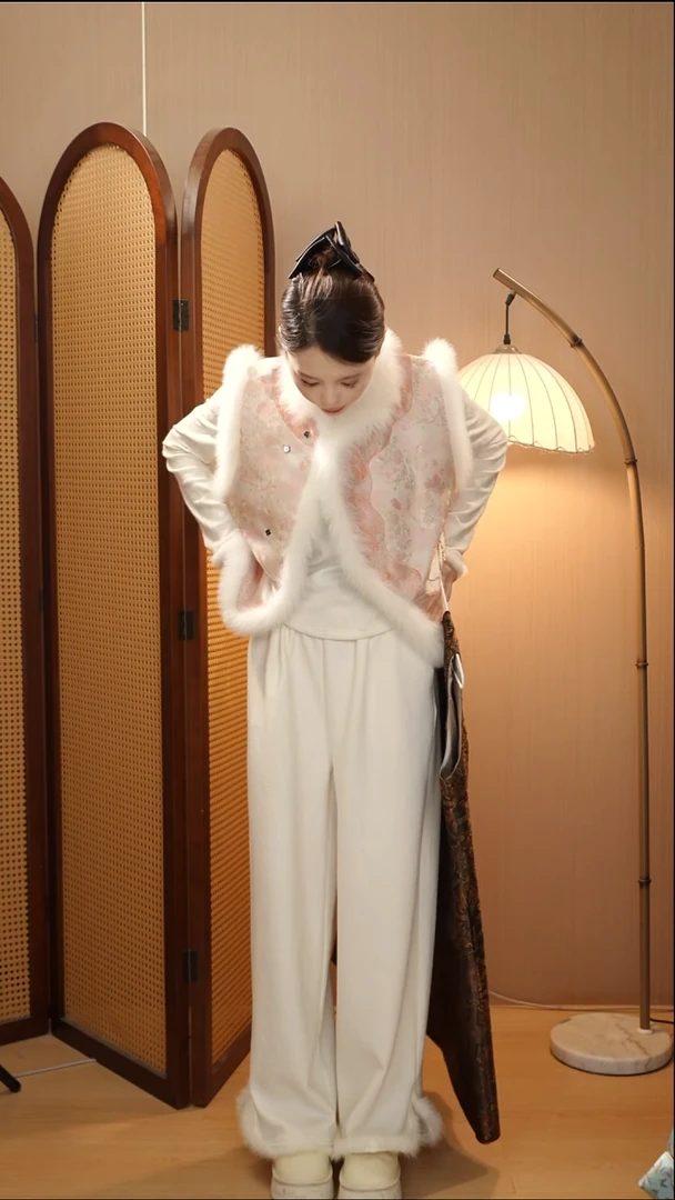 丝羊毛白色裤子