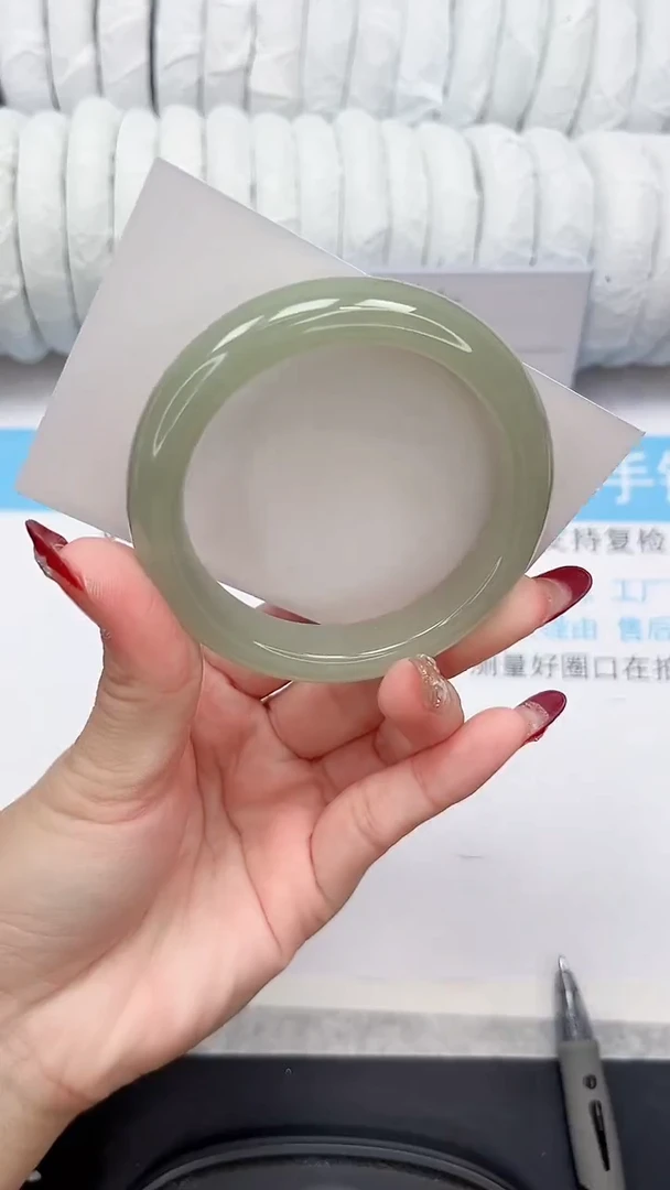 未镶嵌手镯石英质玉72-56.5DK